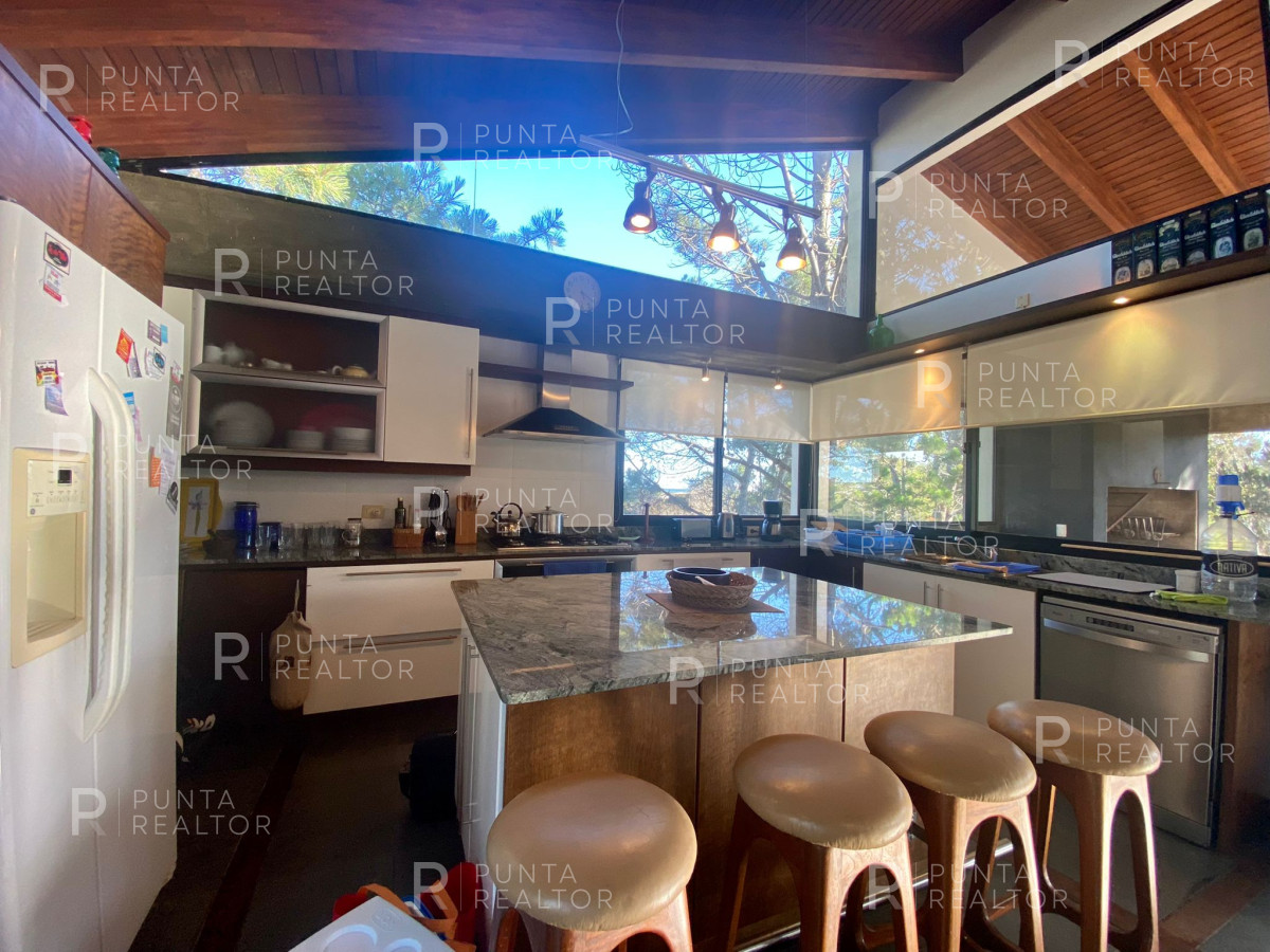 Casa ID.2055 - Casa Alquiler, 4 dormitorios, Pileta, Arenas de José Ignacio, Uruguay