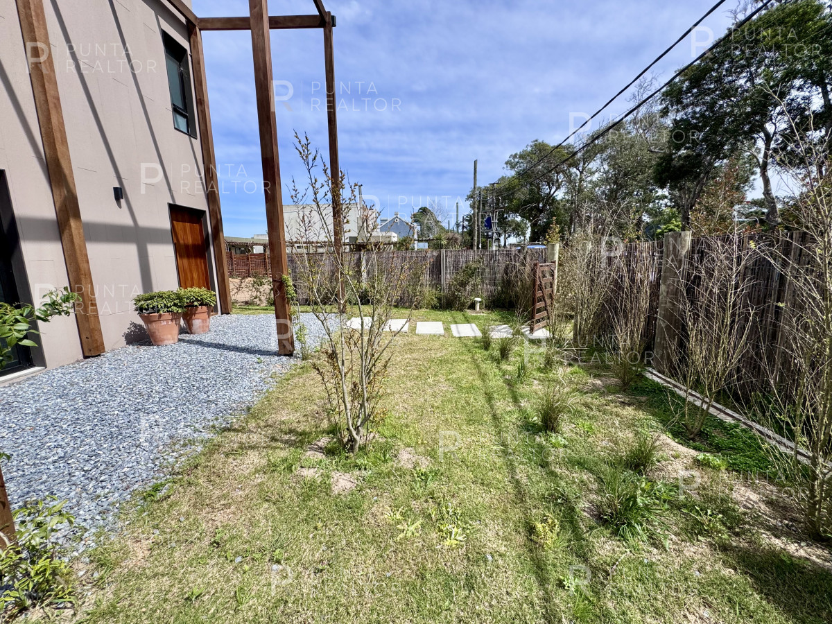 Casa ID.2011 - Casa venta, 3 dormitorios, El Tesoro, La Barra, Uruguay