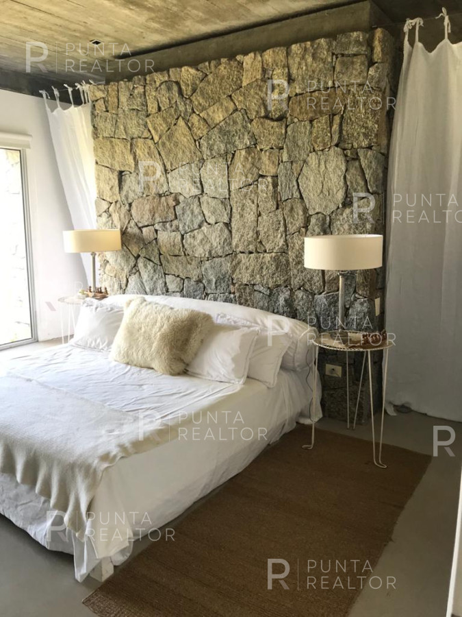 Chacra ID.363 - Chacra casa alquiler,  4 dormitorios, pileta, José Ignacio, Uruguay