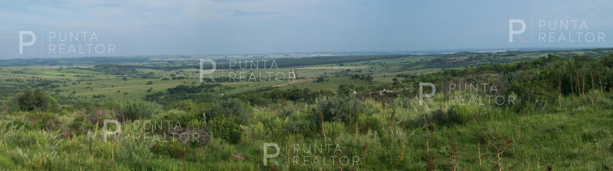 Chacra ID.159 - Chacra en Garzon imperdible, 10 hectáreas, con arroyo, monte.