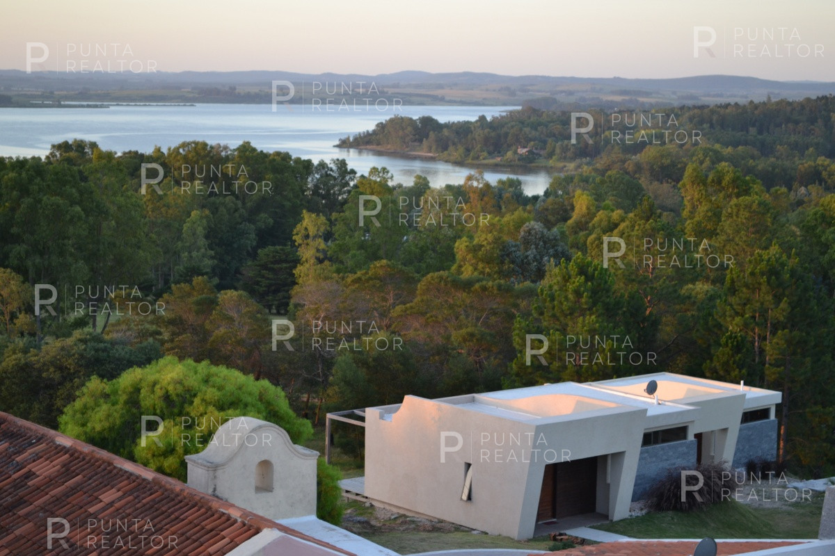 Chacra ID.827 - Espectacular chacra en Sierra de la Ballena en venta y alquiler