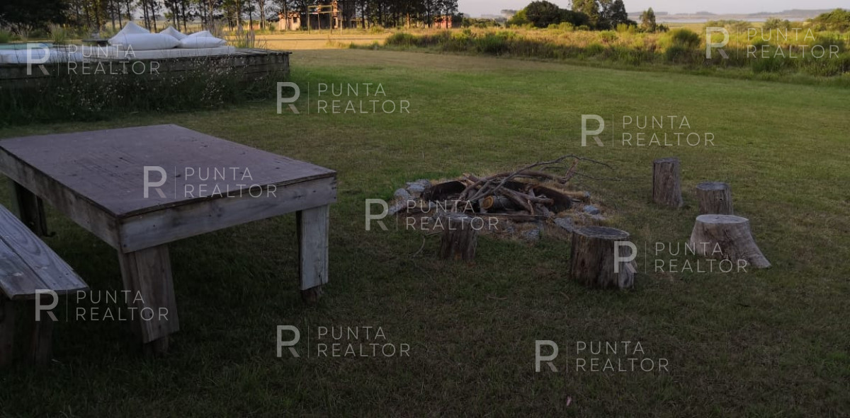 Chacra ID.363 - Chacra casa alquiler,  4 dormitorios, pileta, José Ignacio, Uruguay