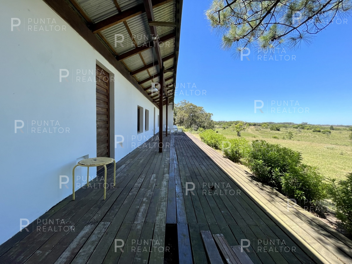 Chacra ID.1386 - Chacra  Casa alquiler, 12 dormitorios, cancha de Tenis, José Ignacio, Alquiler