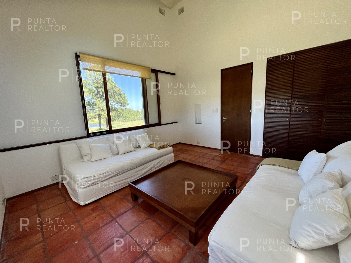 Chacra ID.1386 - Chacra  Casa alquiler, 12 dormitorios, cancha de Tenis, José Ignacio, Alquiler