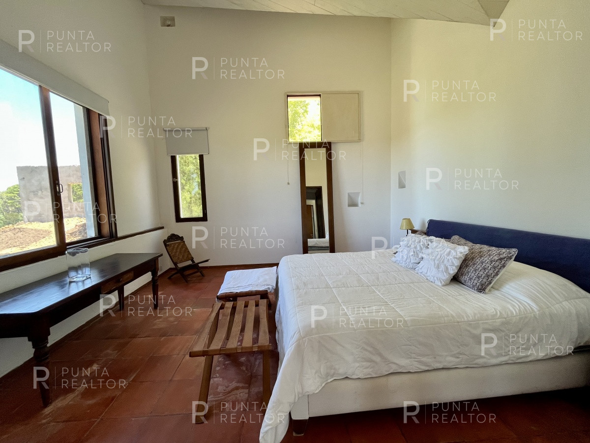 Chacra ID.1386 - Chacra  Casa alquiler, 12 dormitorios, cancha de Tenis, José Ignacio, Alquiler