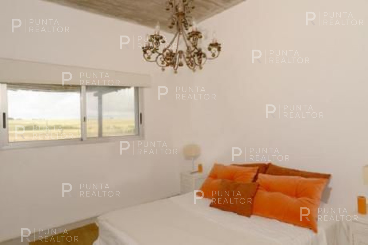 Chacra ID.363 - Chacra casa alquiler,  4 dormitorios, pileta, José Ignacio, Uruguay