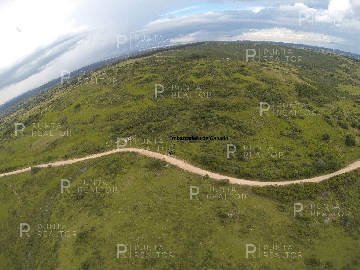 Chacra ID.159 - Chacra en Garzon imperdible, 10 hectáreas, con arroyo, monte.