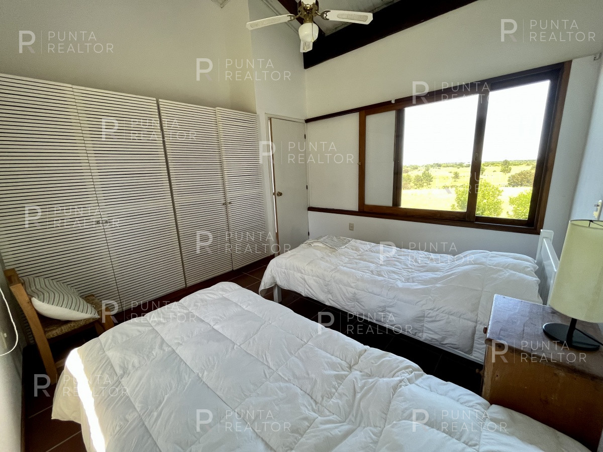 Chacra ID.1386 - Chacra  Casa alquiler, 12 dormitorios, cancha de Tenis, José Ignacio, Alquiler