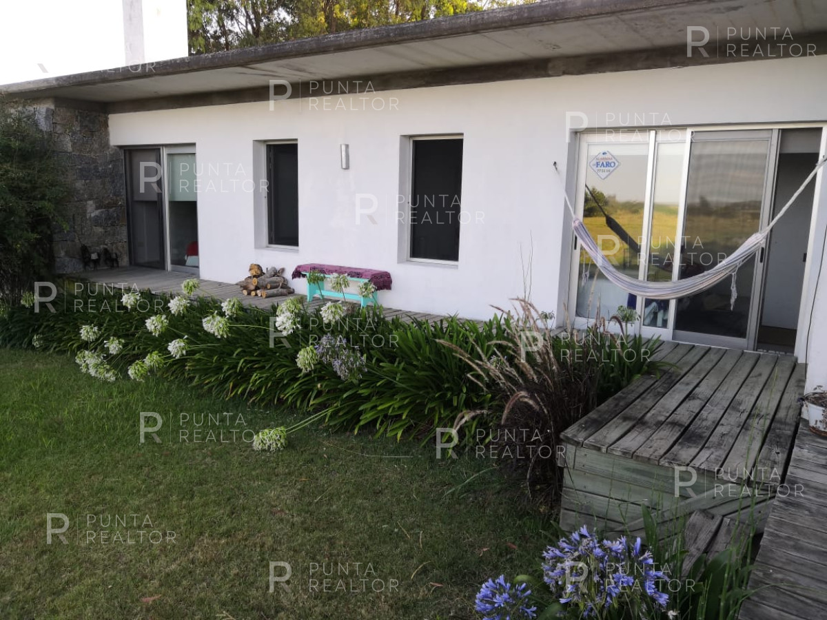 Chacra ID.363 - Chacra casa alquiler,  4 dormitorios, pileta, José Ignacio, Uruguay