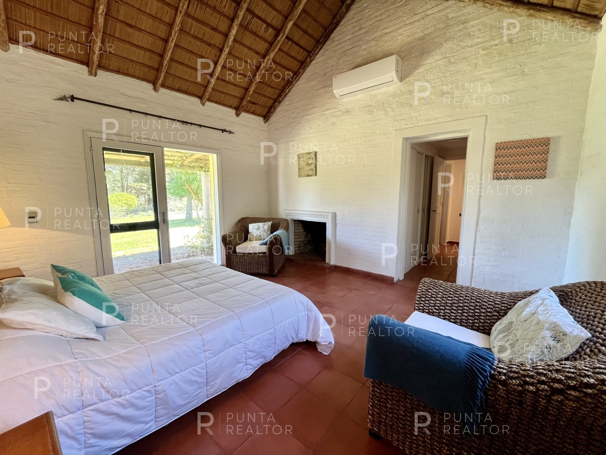Chacra ID.1386 - Chacra  Casa alquiler, 12 dormitorios, cancha de Tenis, José Ignacio, Alquiler