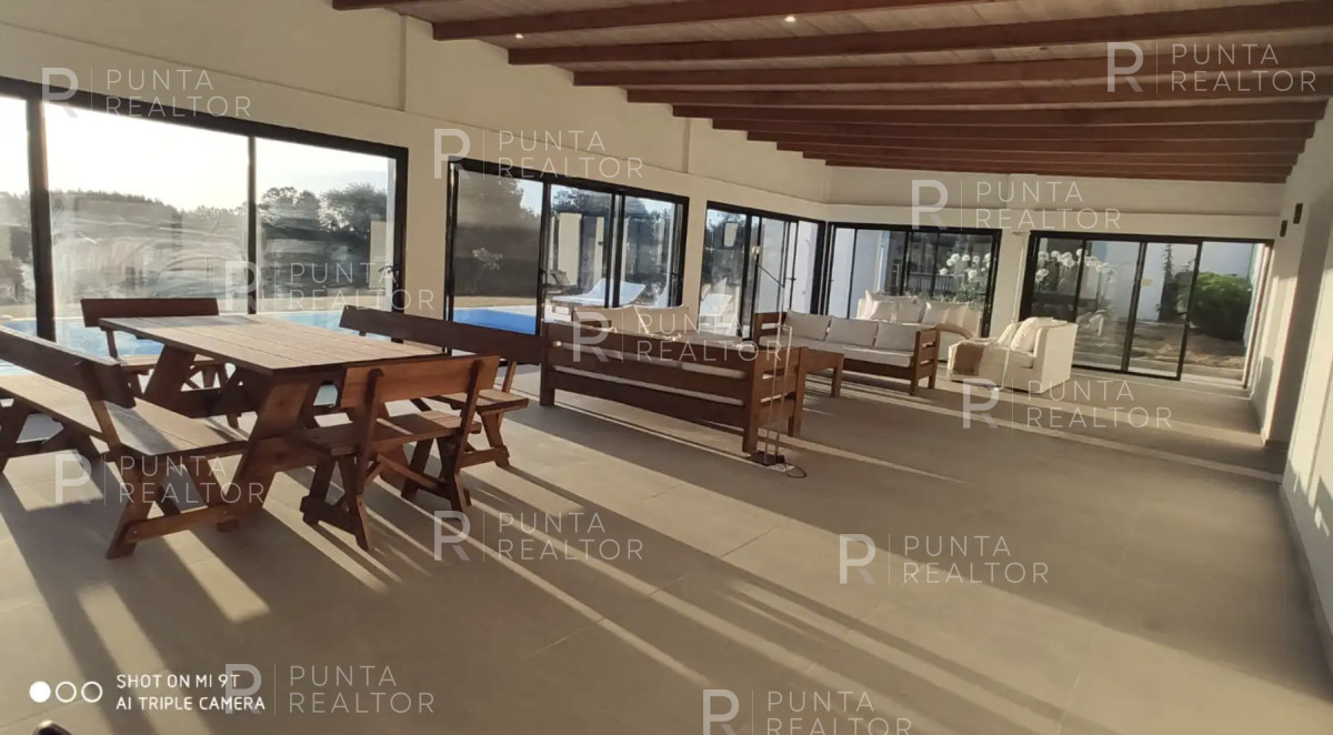 Chacra ID.1386 - Chacra  Casa alquiler, 12 dormitorios, cancha de Tenis, José Ignacio, Alquiler