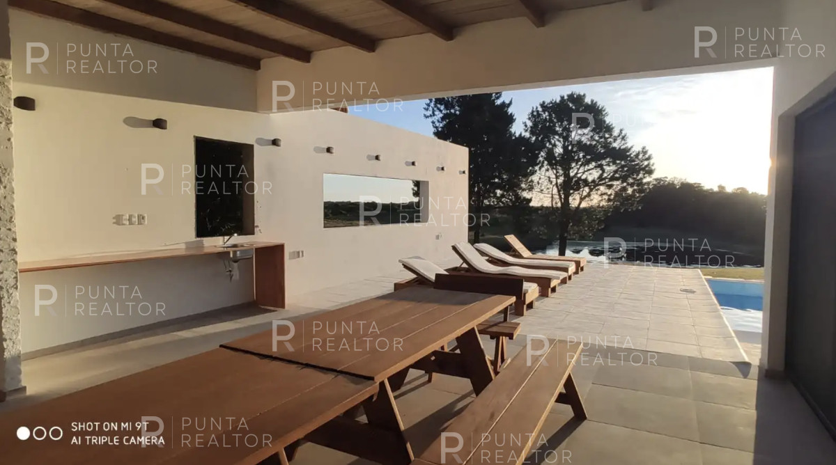 Chacra ID.1386 - Chacra  Casa alquiler, 12 dormitorios, cancha de Tenis, José Ignacio, Alquiler