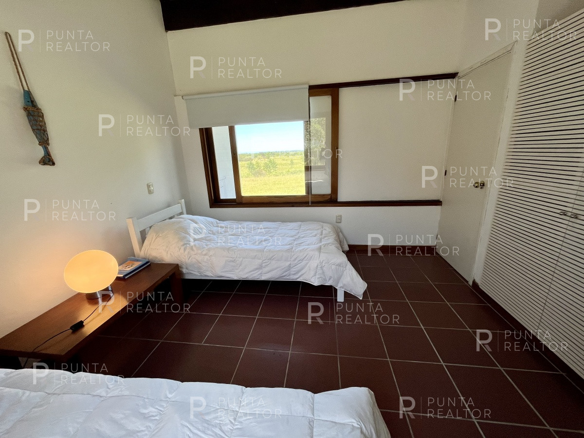 Chacra ID.1386 - Chacra  Casa alquiler, 12 dormitorios, cancha de Tenis, José Ignacio, Alquiler