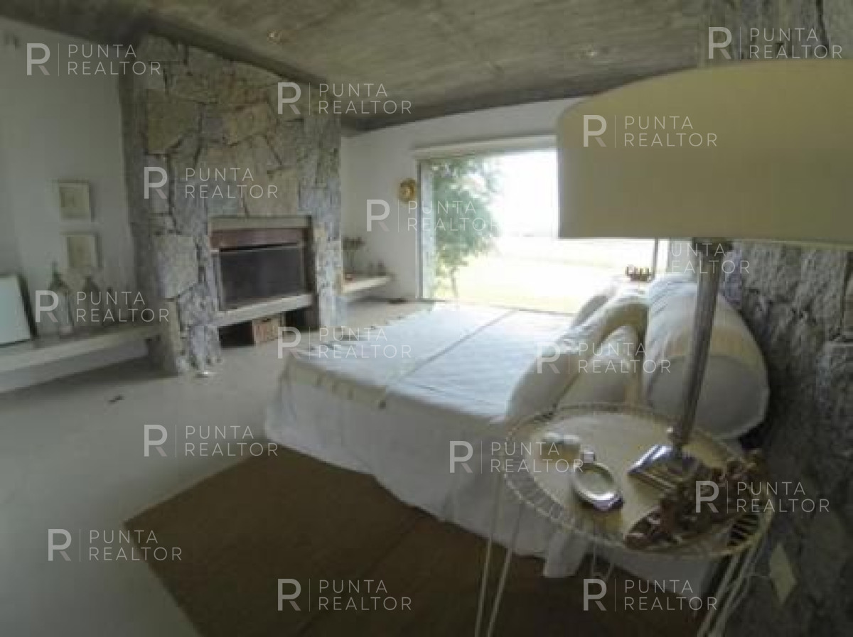 Chacra ID.363 - Chacra casa alquiler,  4 dormitorios, pileta, José Ignacio, Uruguay