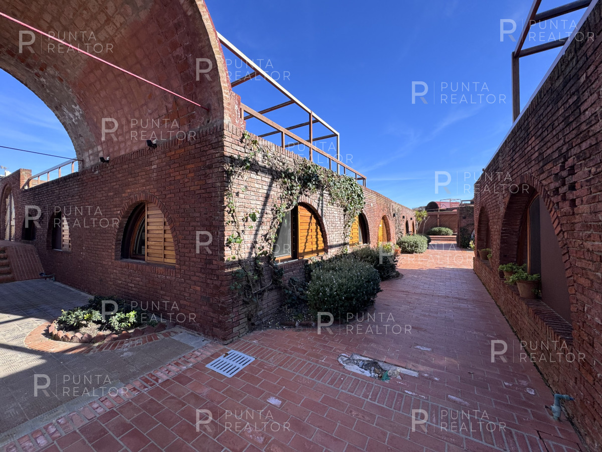 Local Comercial ID.1474 - Local Alquiler Terrazas de Manantiales, Manantiales, Punta del Este, Uruguay