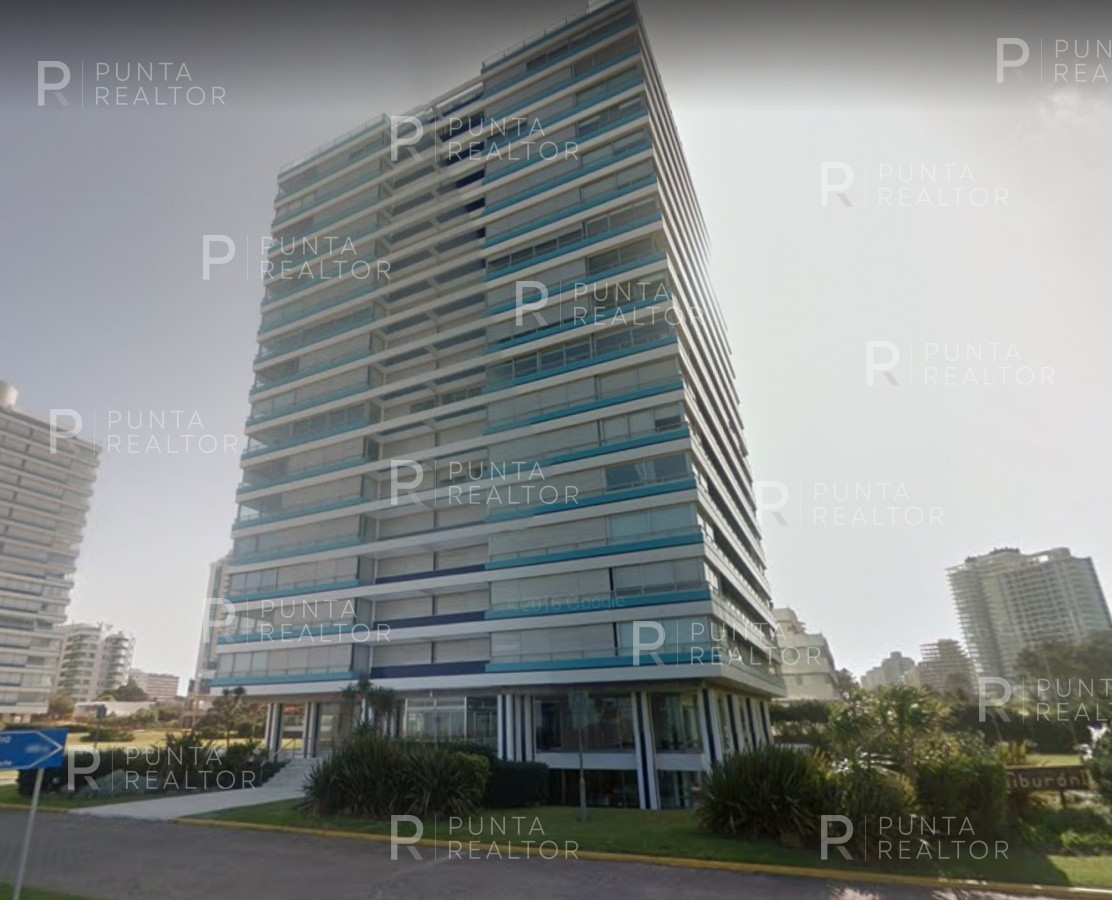Apartamento ID.57 - Apartamento de dos dormitorios en venta en el corazón de la Península, Punta del Este, Uruguay