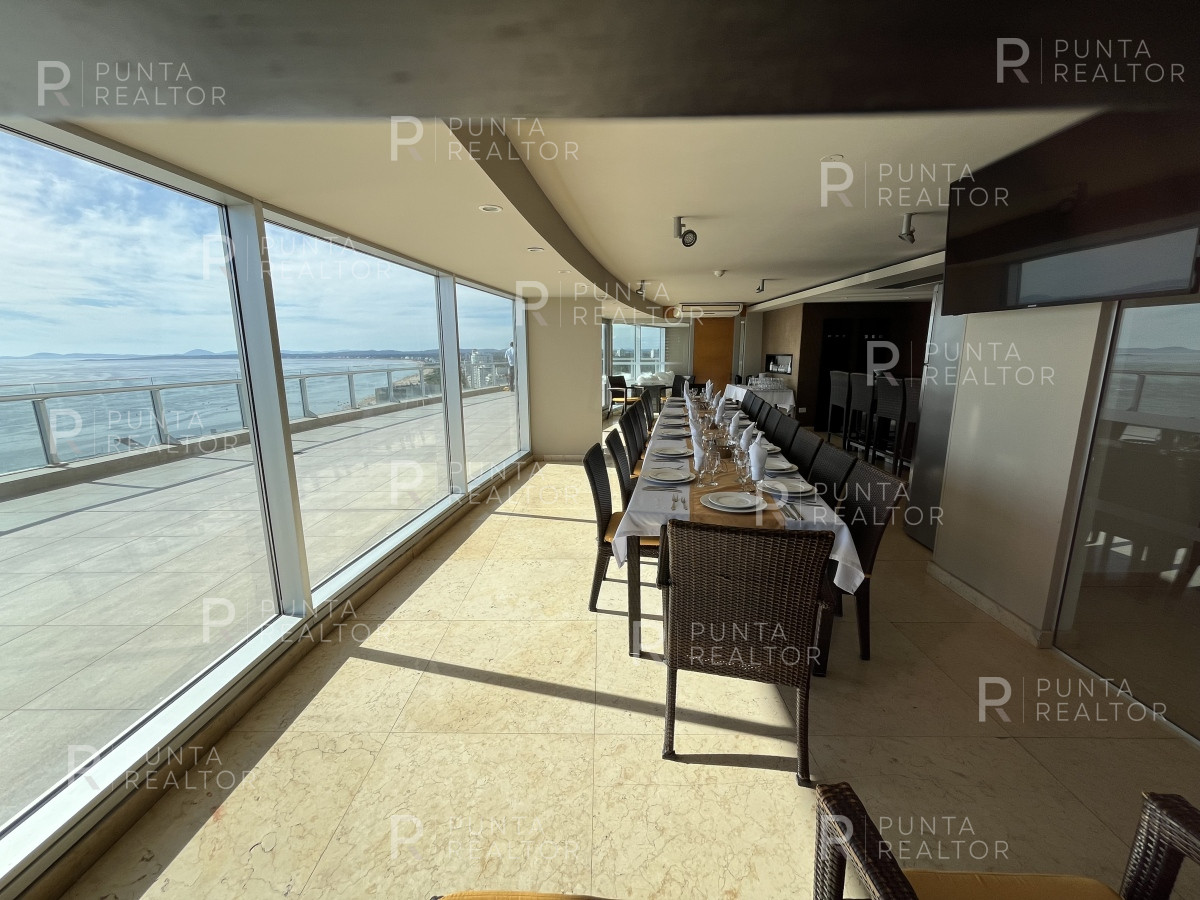 Apartamento ID.2224 - Departamento alquiler 4 dormitorios, Playa Mansa, Punta del Este, Uruguay