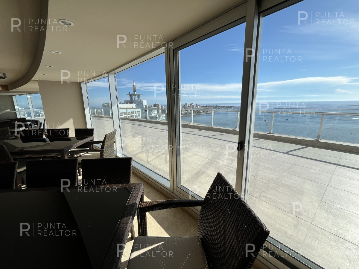 Apartamento ID.2224 - Departamento alquiler 4 dormitorios, Playa Mansa, Punta del Este, Uruguay