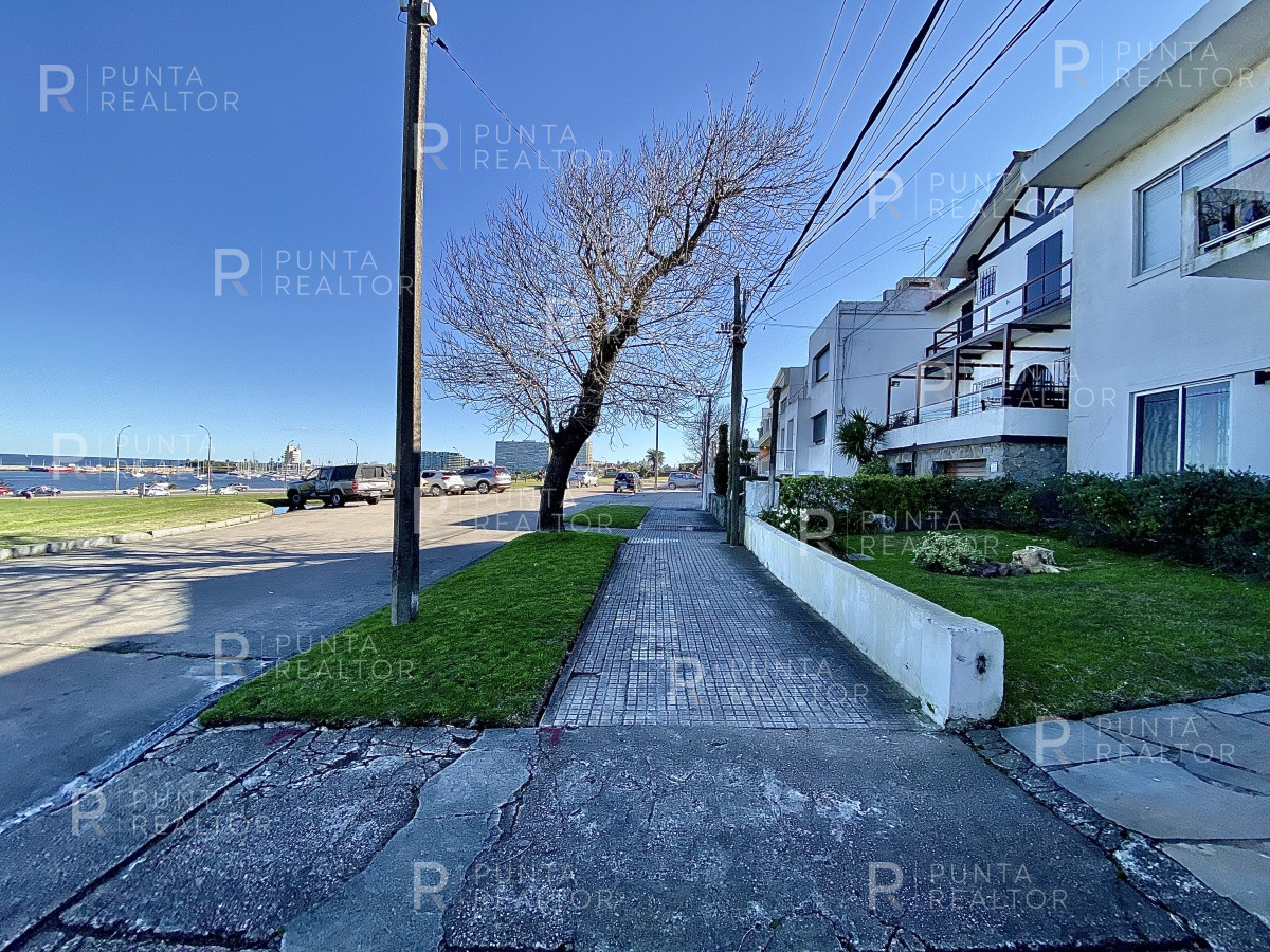 Apartamento ID.245 - Departamento alquiler 2 dormitorios, Puerto del Buceo, Pocitos, Rambla, Montevideo, Uruguay