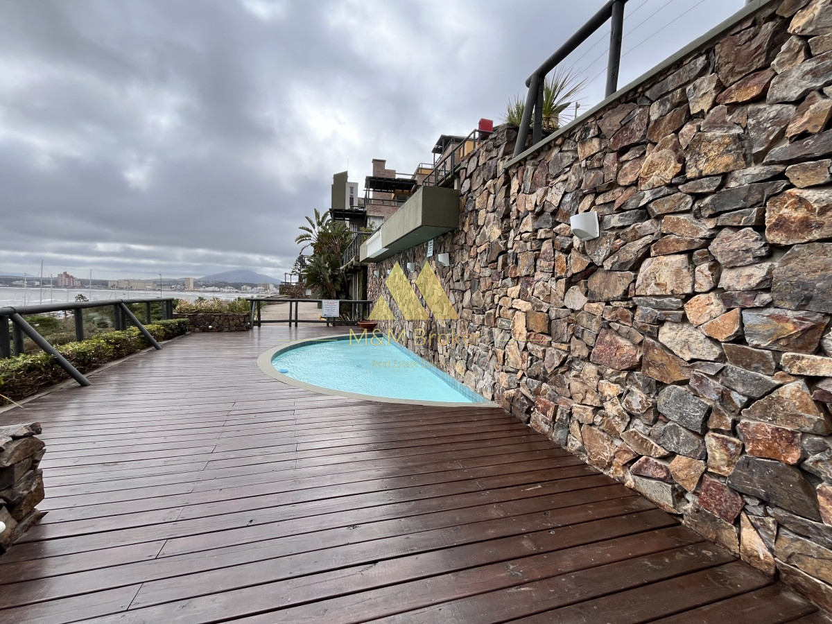 Apartamento ID.458 - Venta apartamento 2 dormitorios frente al mar piriápolis