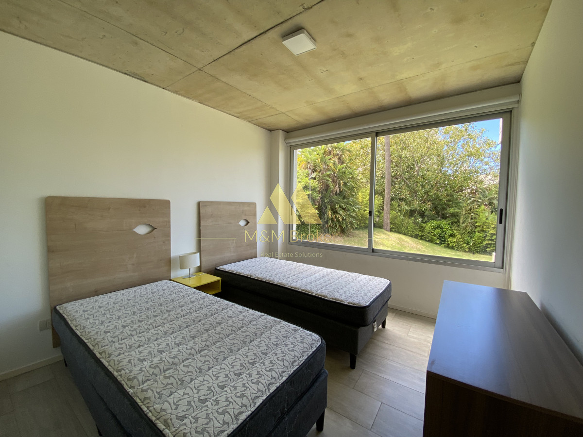 Apartamento ID.401 - Vendo 2 Dormitorios en Playa Mansa, Punta del Este