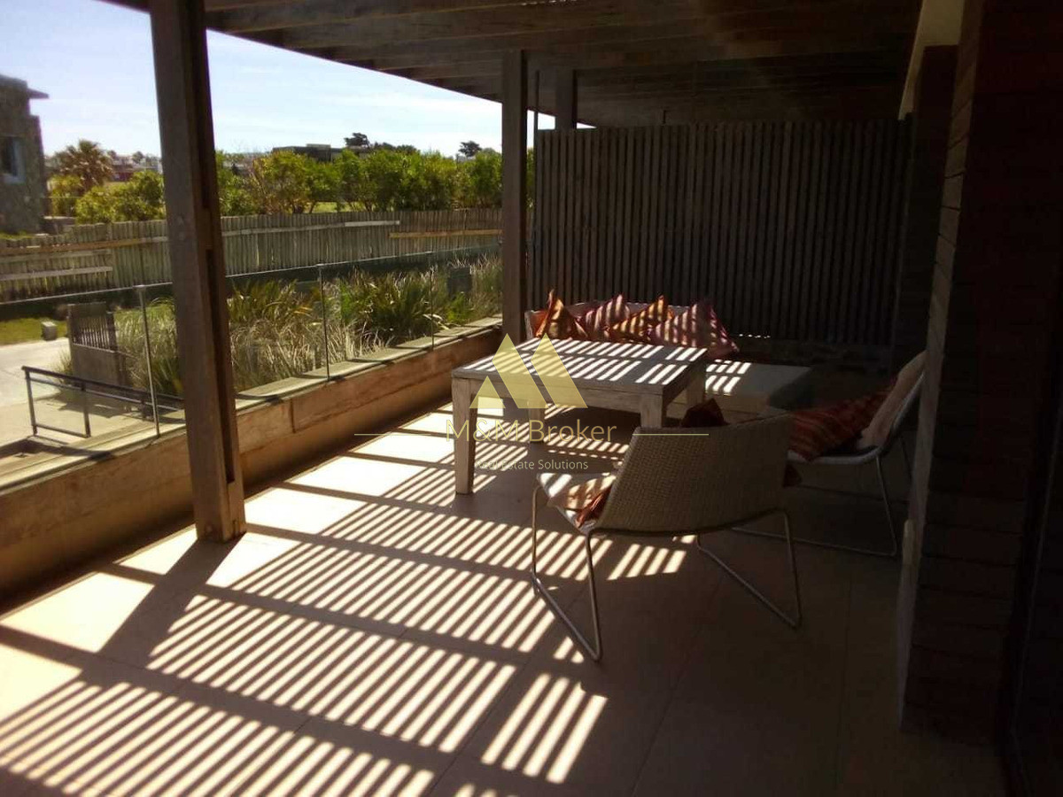 Manantiales, Frente Al Mar, Playa Brava; 3 Dormitorios - GoPunta - Portal Inmobiliario de Punta del Este - Maldonado