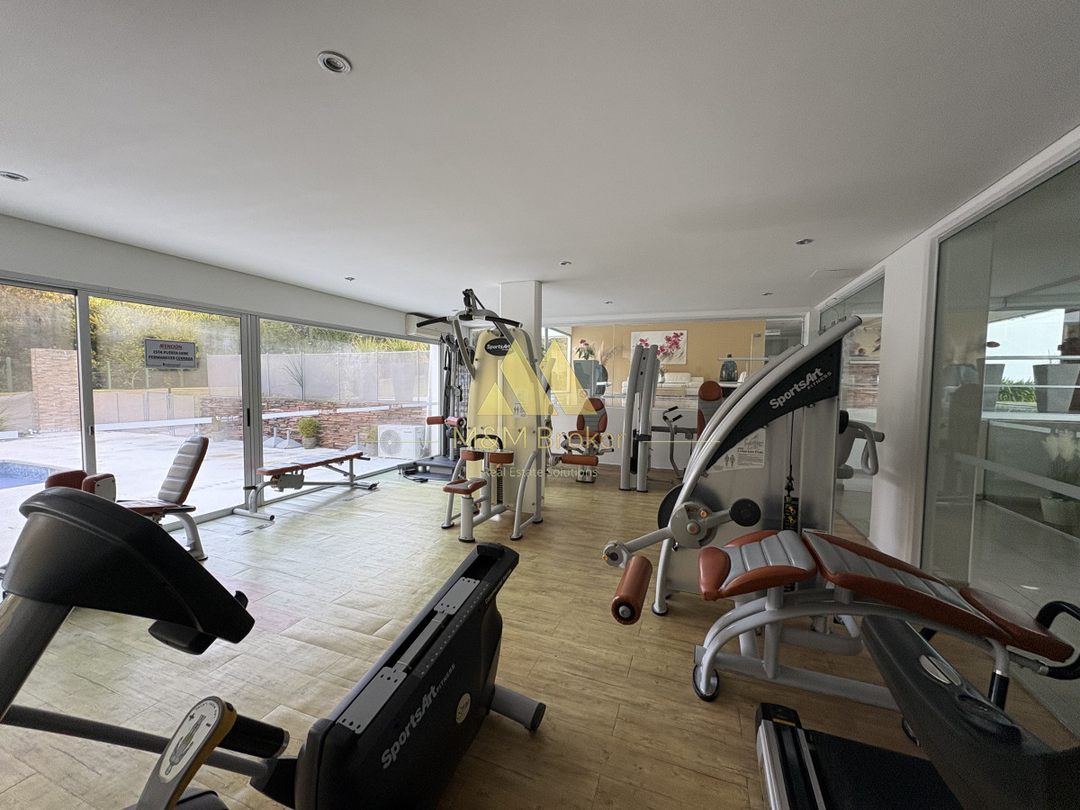 Apartamento ID.815 - Amplio departamento en Playa Brava 2 dormitorios