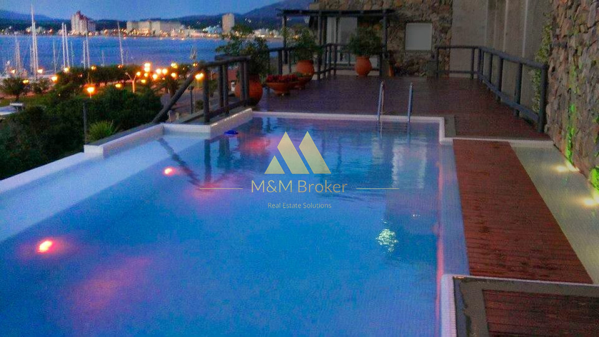 Apartamento ID.458 - Venta apartamento 2 dormitorios frente al mar piriápolis