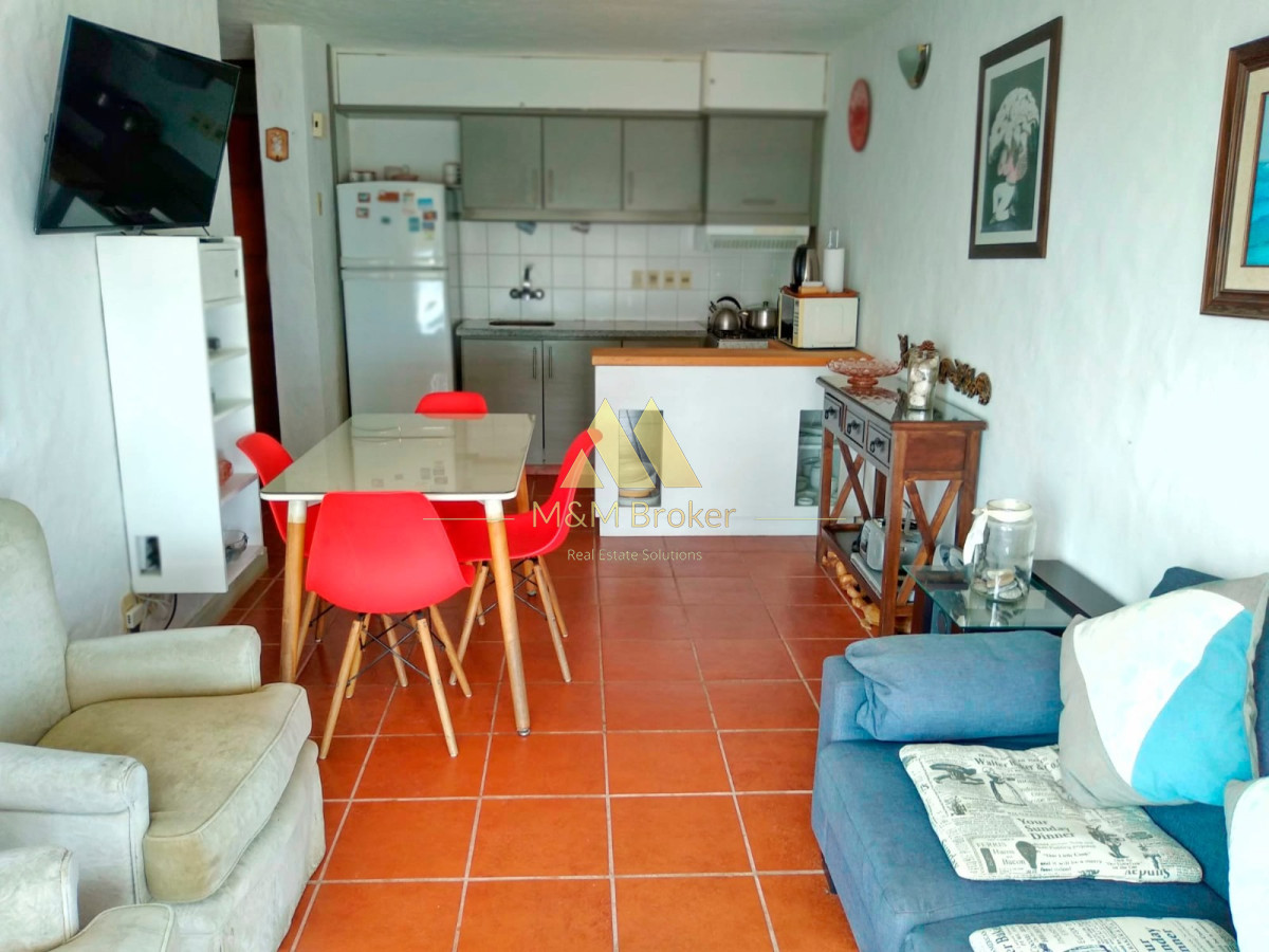 Apartamento ID.458 - Venta apartamento 2 dormitorios frente al mar piriápolis