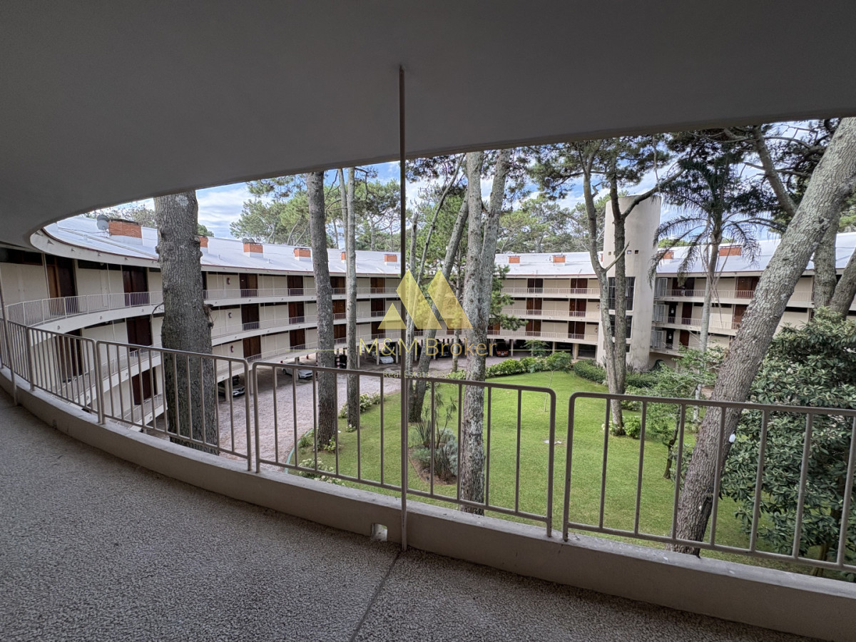 Apartamento ID.847 - Funcional departamento con 2 dormitorios en Playa Mansa