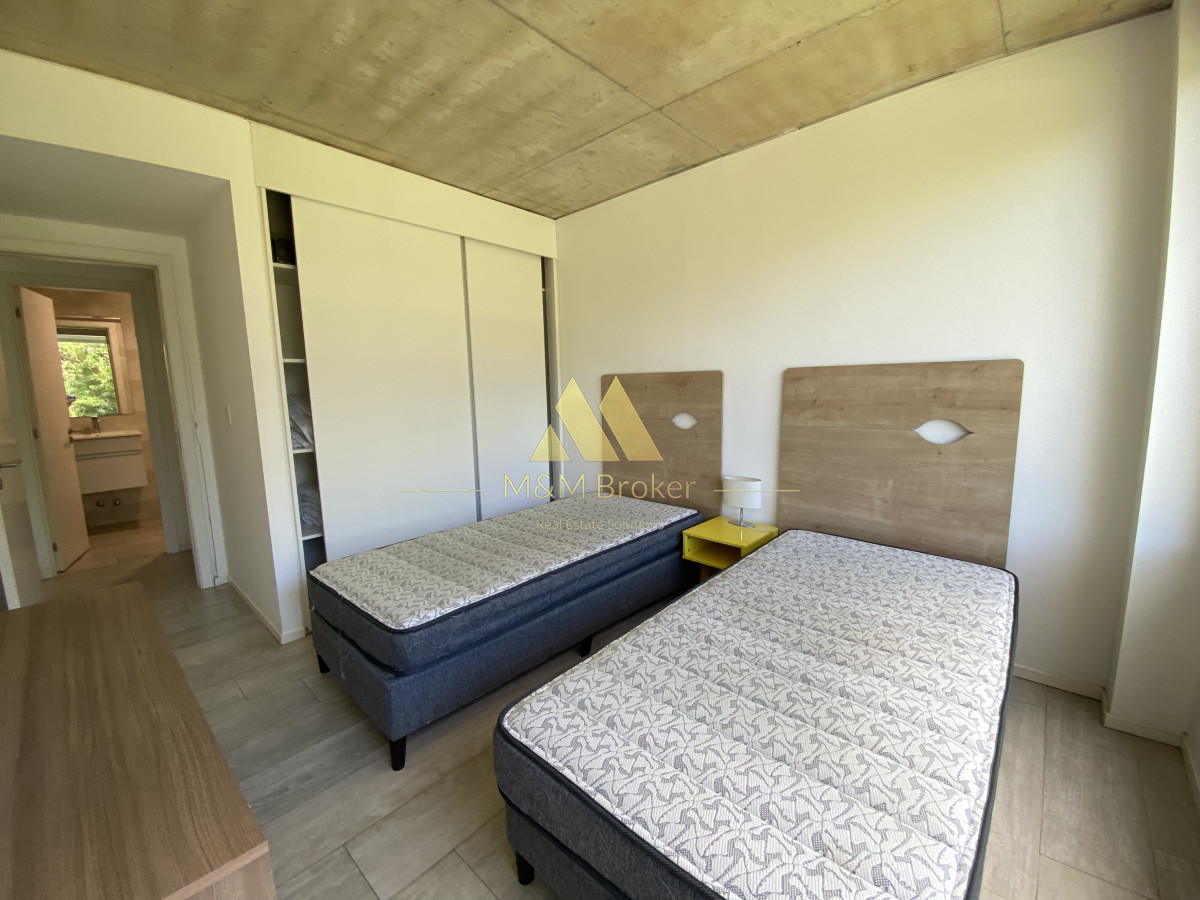 Apartamento ID.401 - Vendo 2 Dormitorios en Playa Mansa, Punta del Este