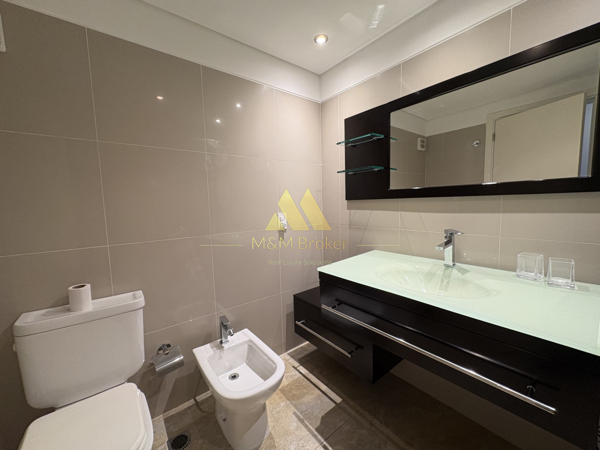 Apartamento ID.815 - Amplio departamento en Playa Brava 2 dormitorios