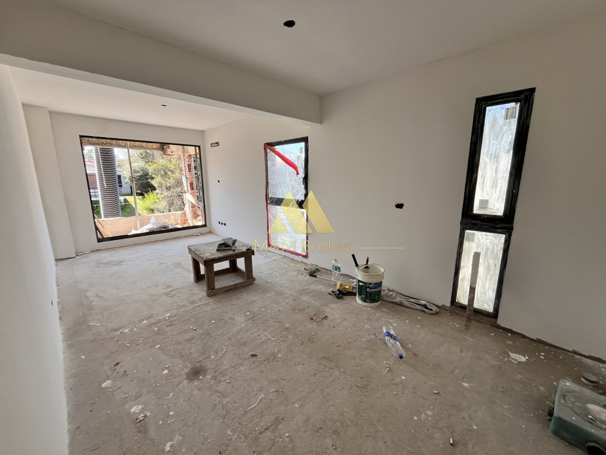 Apartamento ID.476 - Venta apartamento 2 dormitorios y medio Playa mansa