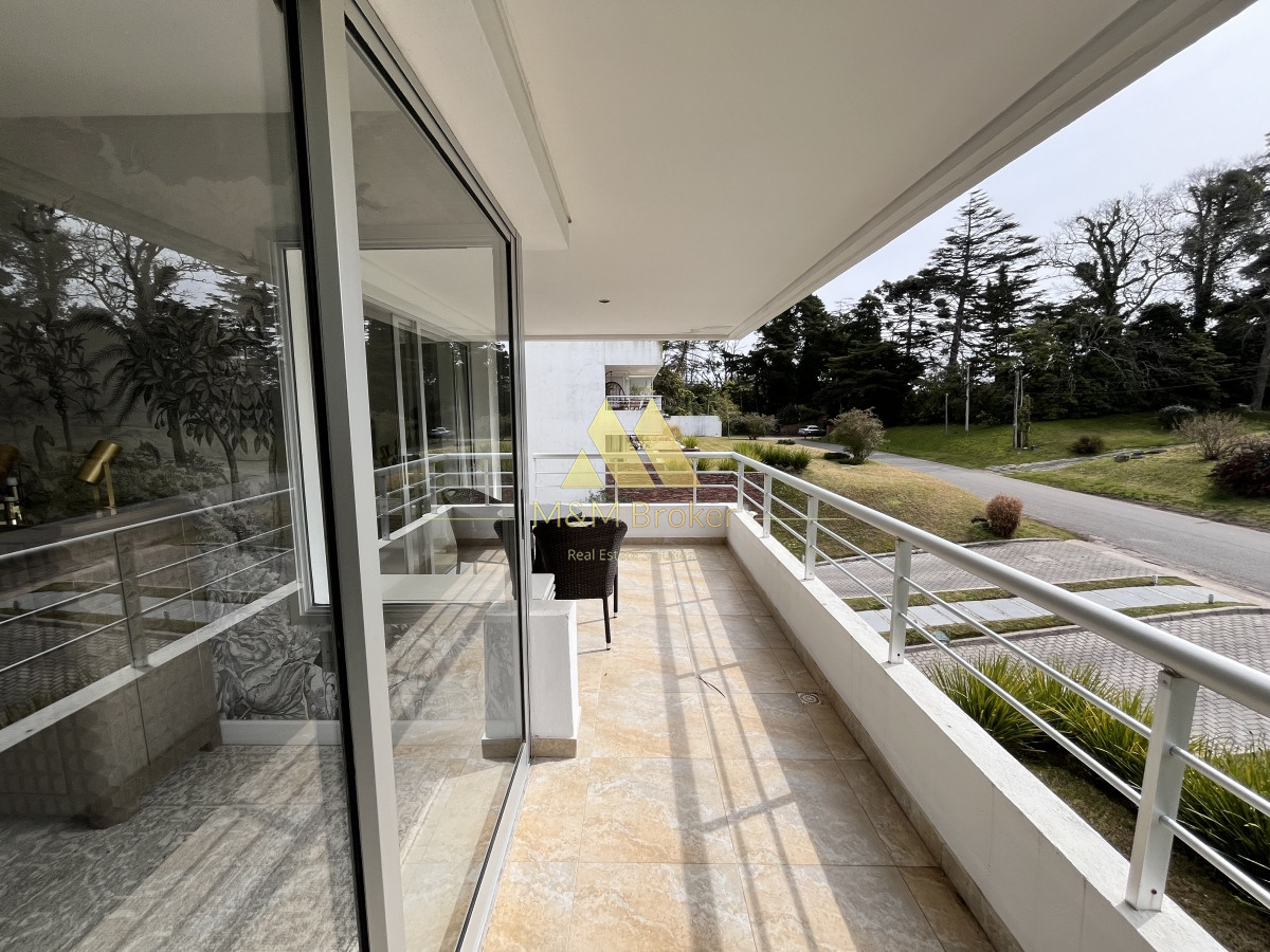 Apartamento ID.486 - Amplio departamento en Rincon del Indio