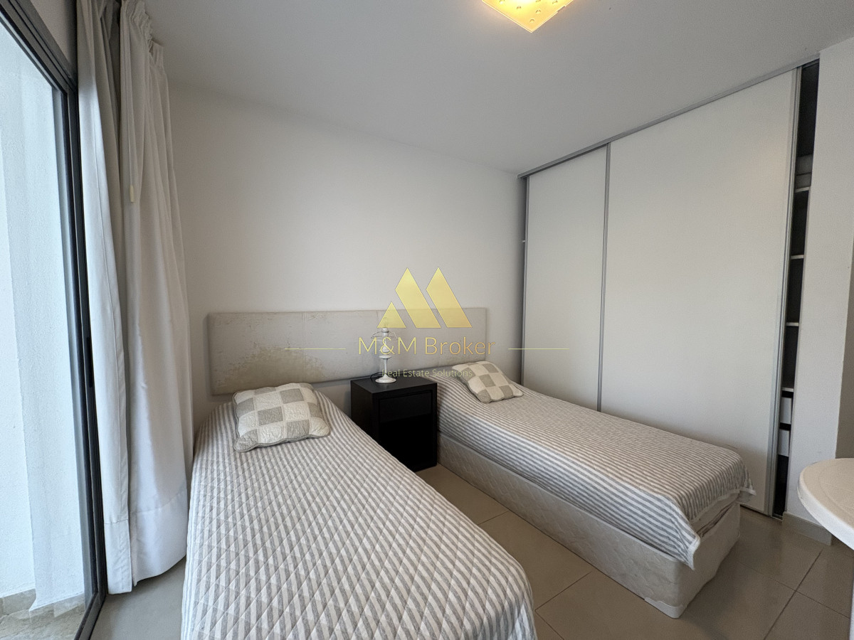 Apartamento ID.815 - Amplio departamento en Playa Brava 2 dormitorios