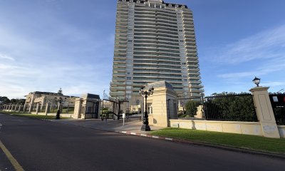 Exclusivo departamento frente al mar, 4 suites, Playa Mansa