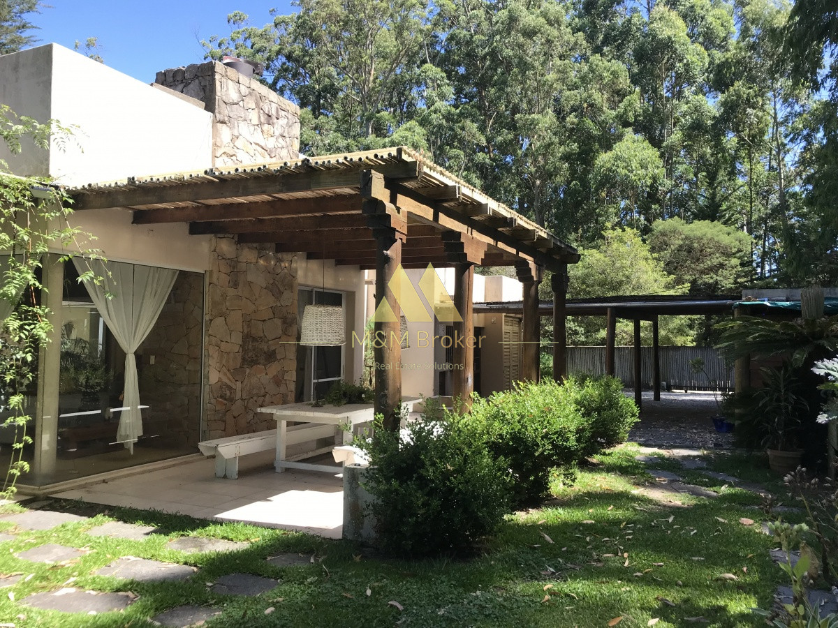 Casa ID.64 - Confortable propiedad, con amplio jardín