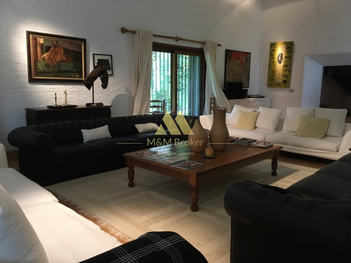 Casa ID.40 - Playa Brava, 4 Dormitorios, Loft Y Servicio.
