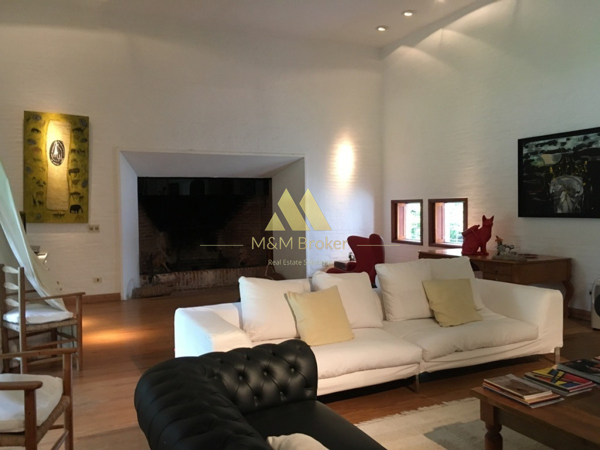 Casa ID.40 - Playa Brava, 4 Dormitorios, Loft Y Servicio.