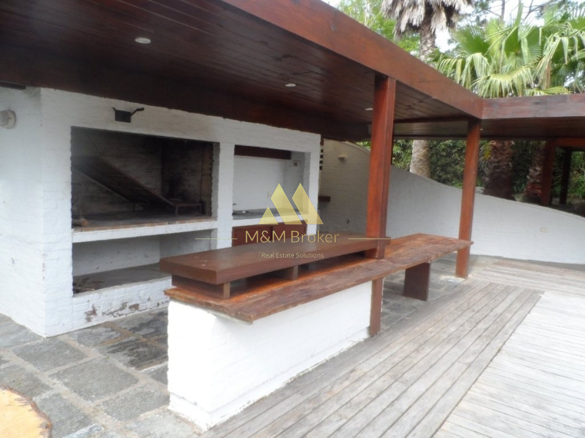 Casa ID.40 - Playa Brava, 4 Dormitorios, Loft Y Servicio.
