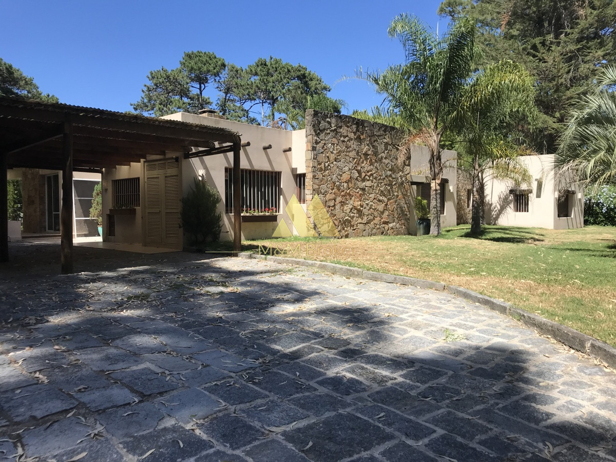Casa ID.64 - Confortable propiedad, con amplio jardín