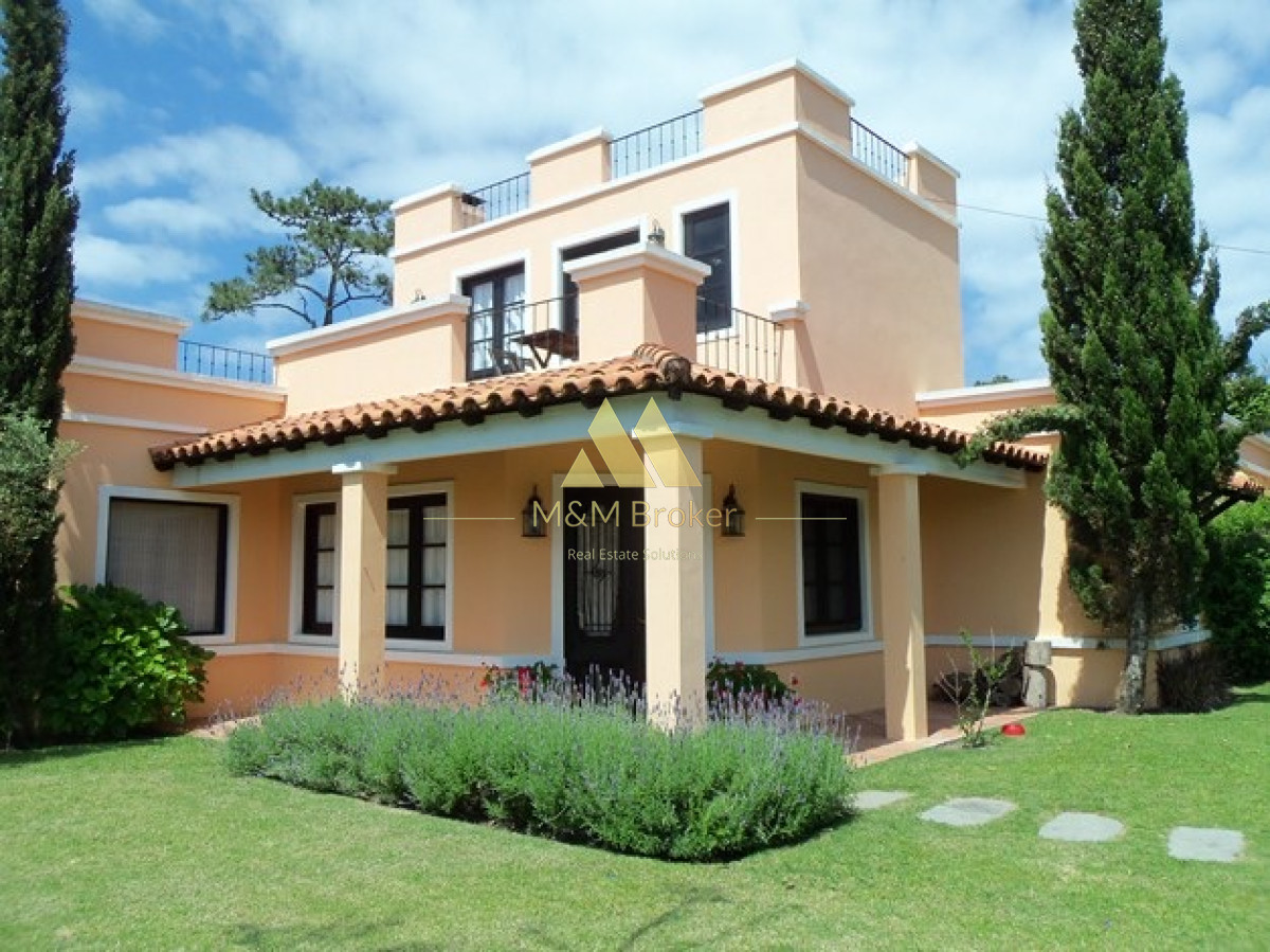 Casa ID.172 - Alquilo,Playa Brava 4 dormitorios, y piscina, parada 23