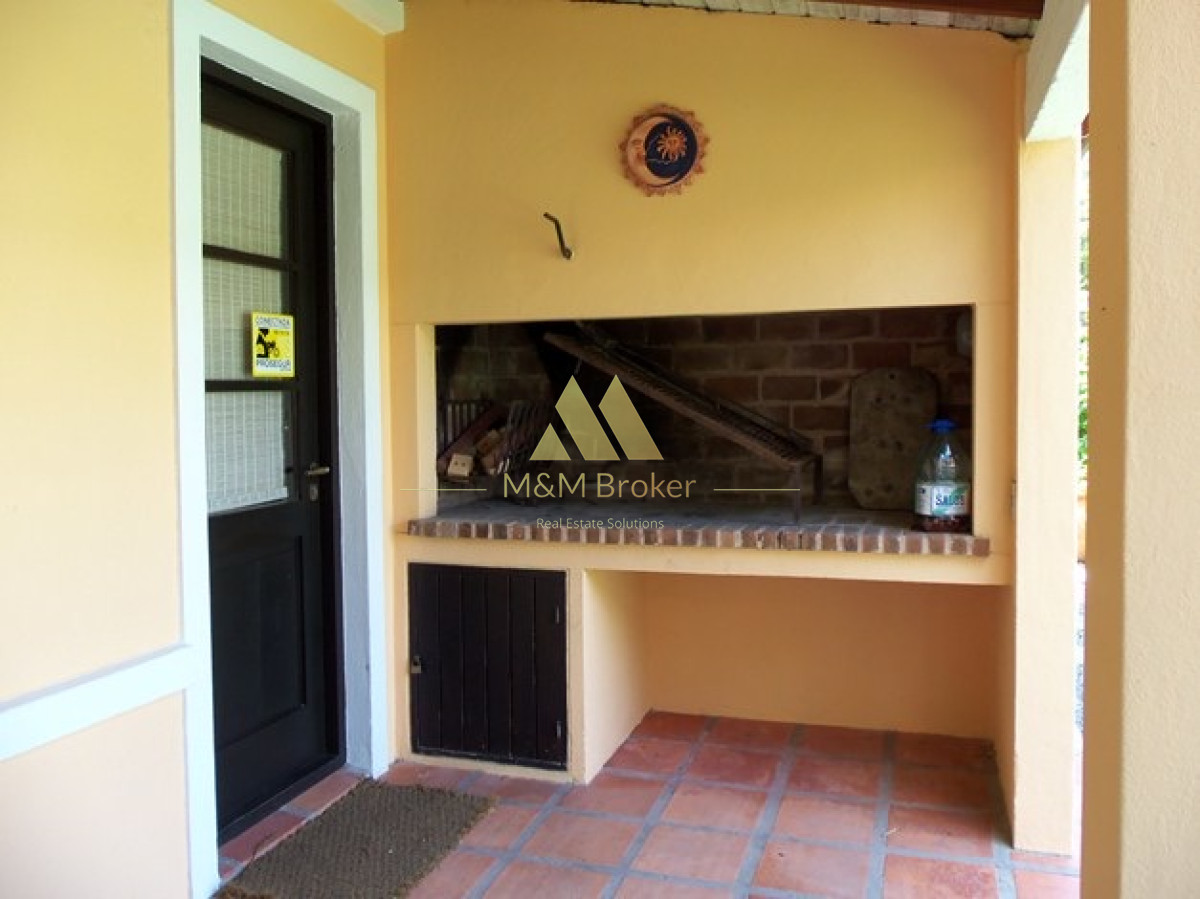 Casa ID.172 - Alquilo,Playa Brava 4 dormitorios, y piscina, parada 23