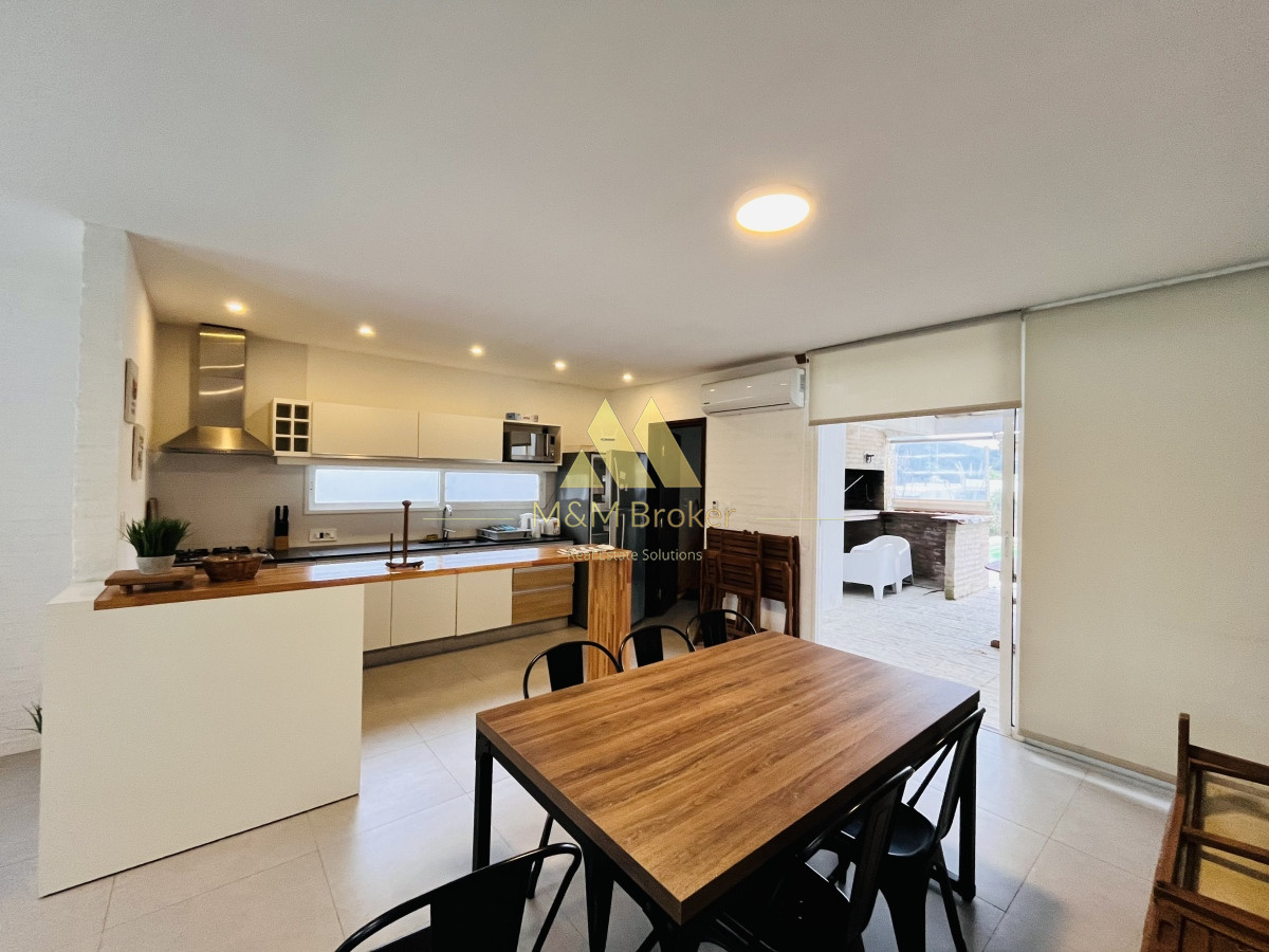 Casa ID.403 - Venta de Casa 3 dormitorios en San Francisco, Piriápolis a paso del Mar