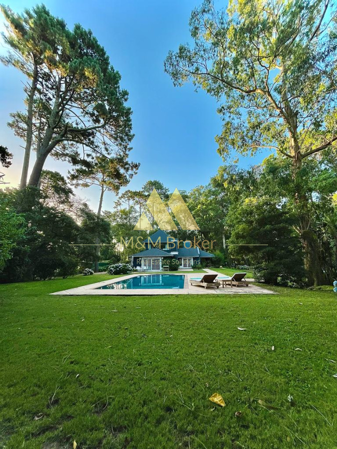 Casa ID.741 - Venta casa 5 dormitorios Pinares Uruguay