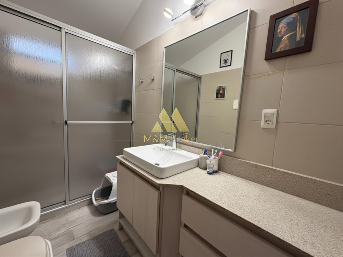 Casa ID.856 - Tradicional casa en Playa Mansa 4 dormitorios