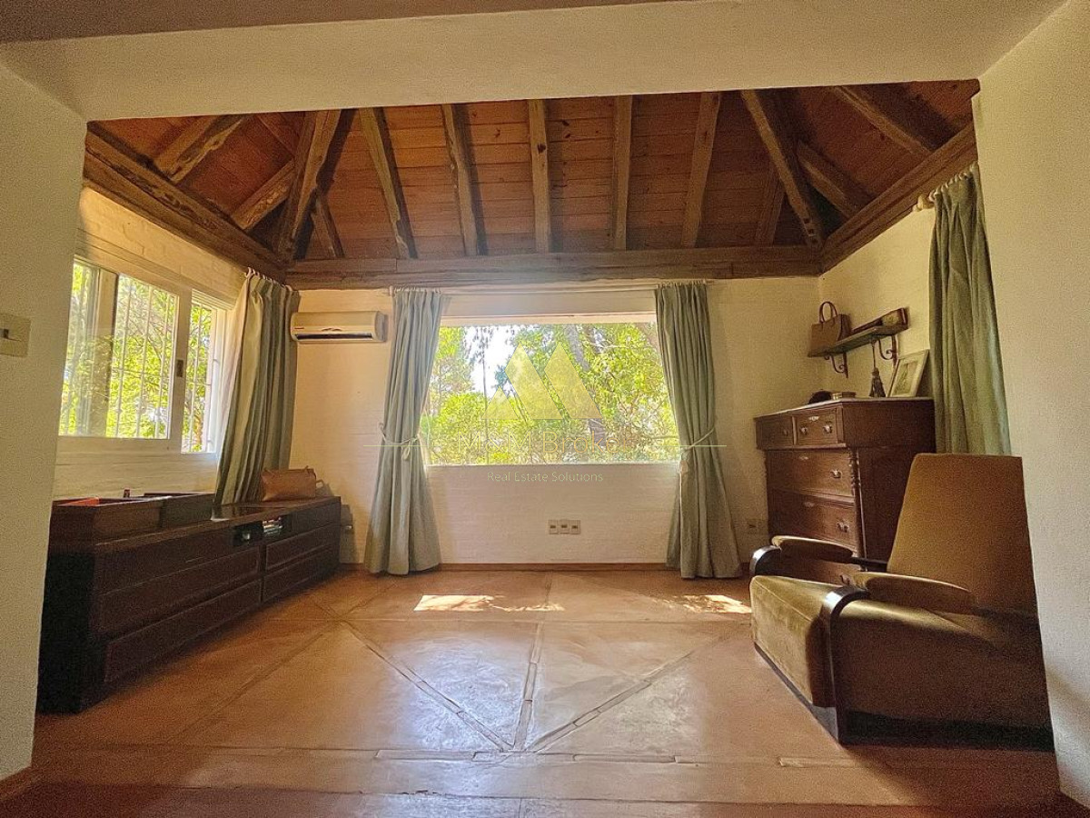 Casa ID.741 - Venta casa 5 dormitorios Pinares Uruguay