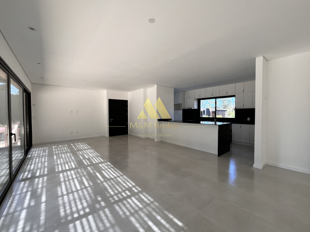 Casa ID.483 - Venta casa 3 dormitorios San Rafael Punta del Este a Estrenar