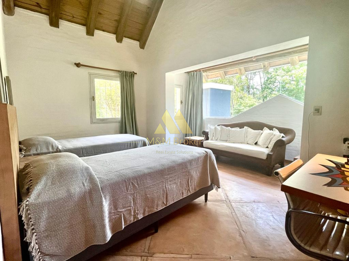 Casa ID.741 - Venta casa 5 dormitorios Pinares Uruguay