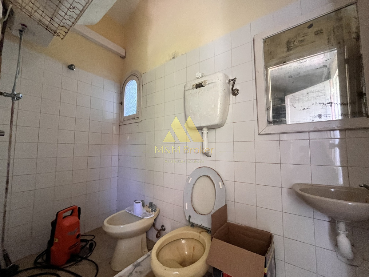 Casa ID.490 - Venta casa 5 dormitorios Playa Mansa parada 10